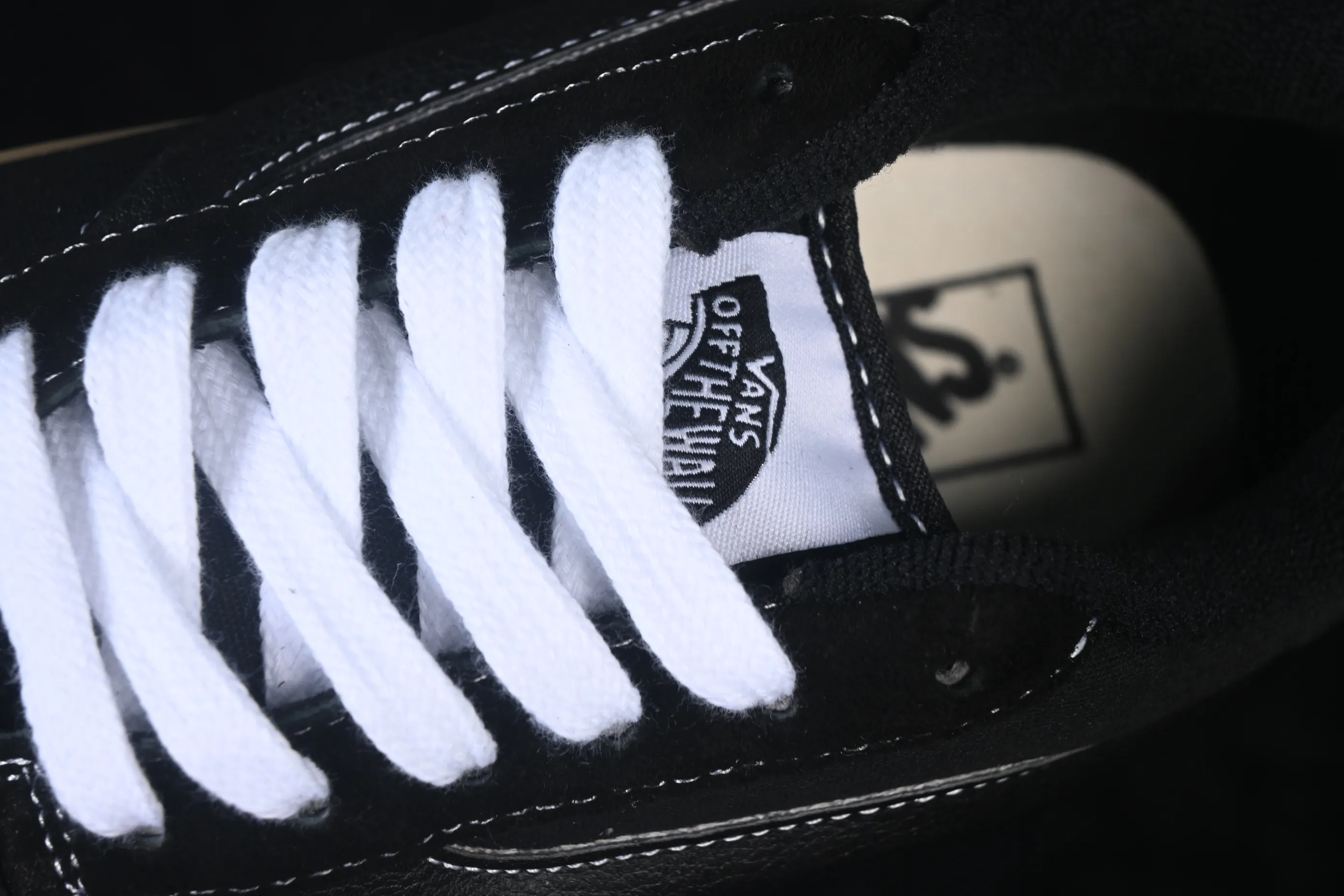 All categories Vans Vans series Vans Low Vans Knu Skool Vans low-top casual skateboard shoes VN0009D22CJI